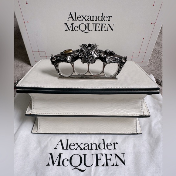 Alexander McQueen Small Butterfly Knuckle Leather Shoulder Bag - VERY RARE! - Picture 12 of 16